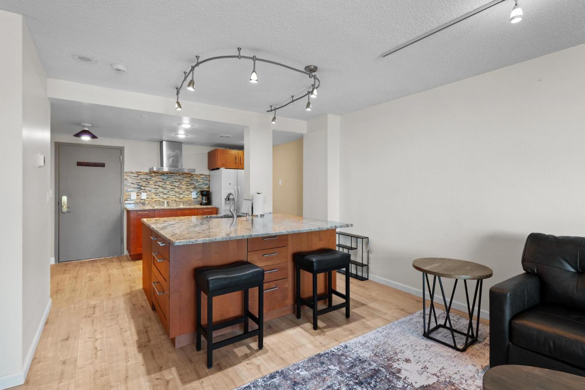 1777 Larimer St #903